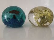 Zabytkowe, szklane kule, przyciski do papieru 