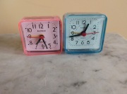 Zegarki / budziki Quarz z okresu PRL 