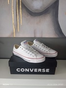 Kultowe, białe trampki Converse Chuck Taylor All Star Leather