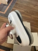 Autonomiczny robot myjący okna