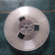 Szpula 14,7 cm (15)  na taśmy magnetofonowe szpulowe -- ŁADNA --