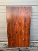 Stół z drewna egzotycznego