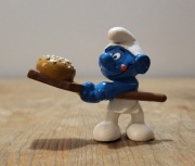 Mcdonald's peyo smerf smurf piekarz figurka model wycofany z 1996 r.