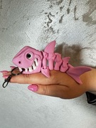 Brelok do plecaka Rekin ruchomy 3D różowy pastelowy