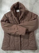 Ciepła krótka bardzo lekka kurteczka