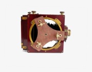 Drewniany statyw adapter. Drewniany aparat.