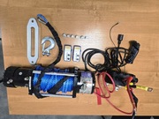 Wyciągarka elektryczna 12V z liną syntetyczną.