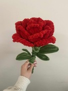 Duża czerwona róża z drucików kreatywnych - idealny prezent na walentynki 