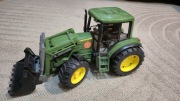 Traktor John Deere 7930 z ładowaczem BRUDER 03051