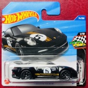 Hot Wheels Mainline 2025 - Porsche 911 GT3 + Protektor