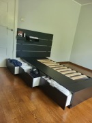 Łóżko nowoczesne z szufladami i materacem 90 x 200