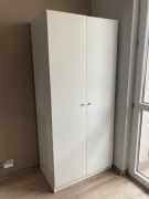 Biała szafa dwudrzwiowa wys. 180 cm