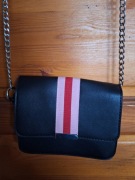 Torebka czarna z ozdobna opaska na ramię z łańcuszkiem Terranova 