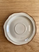 Pruszków talerzyk beżowy śr. 15,5 cm 1 szt. b. dobry - stan