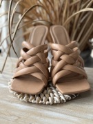 Klapki na letnie upalne dni