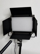 Lampa Newell RGB Vividha Max jak nowa