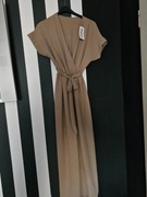 Beżowy/karmelowy długi włoski kombinezon, zakładany kopertowo, pasek