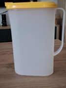 Tupperware – dzbanek 2l na napoje z szczelną pokrywą