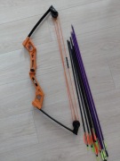 Łuk dziecięcy bear archery, strzały i karwasz