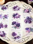 SCRAPBOOKING PAMIĘTNIK NAKLEJKI KOLOROWE FIOLETOWE KWIATY ROLKA 300 CM 