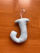 Materiałowa literka J