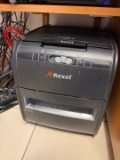 Niszczarka marki Rexel model Auto+60X