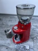Młynek SMEG CGF01RDEU czerwony