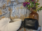 Nowa kosmetyczka czarna Guess