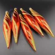 Eleganckie Szklane Sople PRL – Czerwień i Złoty Brokat – Zestaw 5 szt.