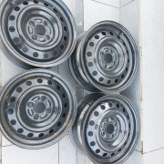  Felgi stalowe 15' komplet 4x100