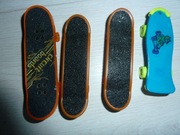 DESKOROLKA NA PALCE Mini Deskorolka