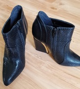 Damskie, czarne, skórzane kozaczki, r 37 - KAZAR