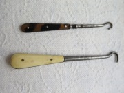 Przyrząd do zapinania guzików stary model 2 szt