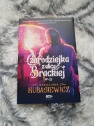 Magdalena Kubasiewicz czarodziejka z ulicy Brackiej