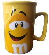 Kubek M&M's MMs M&Ms wypukły 3D - 320 ml - żółty