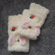 Nowe dziecięce rękawiczki 