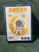 Klocki Konstrukcyjne Bricks Lampka Astronauta na Księżycu 387 elementy