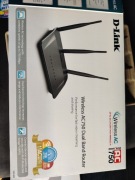 Router Wi-Fi D-Link AC750 (DIR-809)