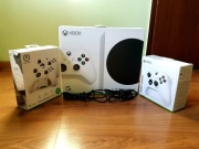 Xbox Series S 512 GB, 2 pady, ładowarka