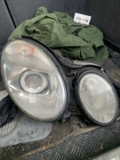 Reflektor w211 mercedes orginał bixenon skrętny prawy