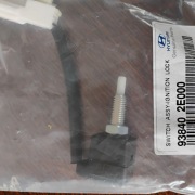 HYUNDAI KIA 93840 2E000 CZUJNIK PEDAŁU SPRZĘGŁA 93840-2E000 OE