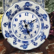 Śliczny porcelanowy zegar - Wzór cebulowy - Münchner Uhrenfabrik - 23 cm