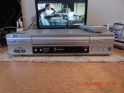 Magnetowid LG z pilotem i kablem euro.