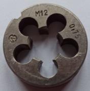 Narzynka prawa M12x0,75 prawoskrętna Wyprzedaż