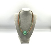 Naszyjnik z zielonym koralem artystyczny boho etniczny 50 cm sygnowany