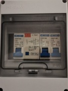 Mała rozdzielnica elektryczna