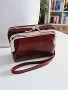 Portfel damski z delikatnym połyskiem 