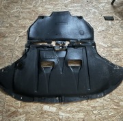 Osłoną dolną silnika Audi a4 b7