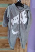Kombinezon Nike rozmiar 80