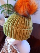 Czapka wełniane robiona na drutach